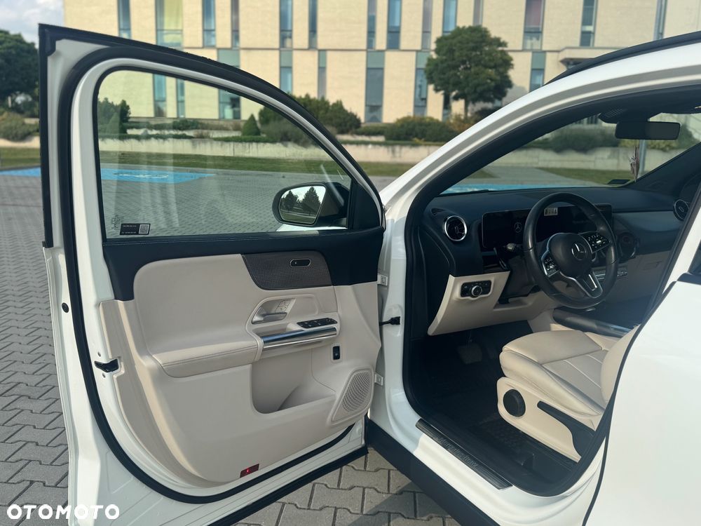 Mercedes-Benz GLA 200 - 9