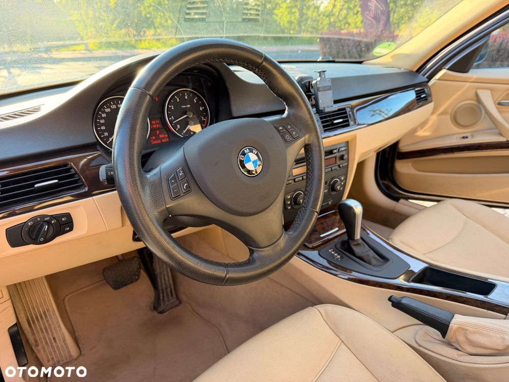 BMW Seria 3 325xi - 5