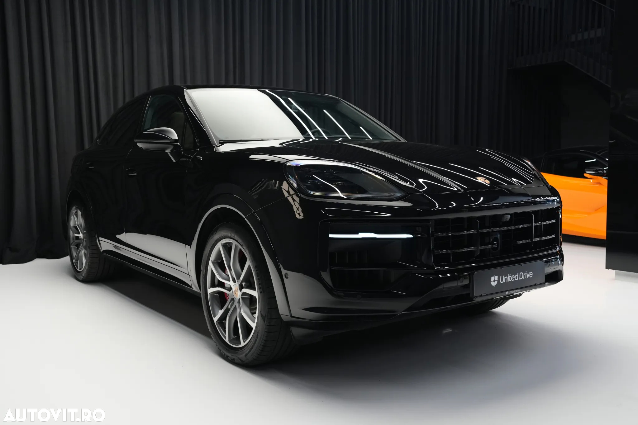 Porsche Cayenne S - 4