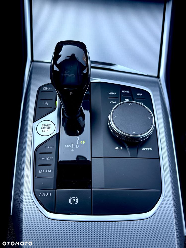BMW Seria 3 330d xDrive MHEV Luxury Line - 37