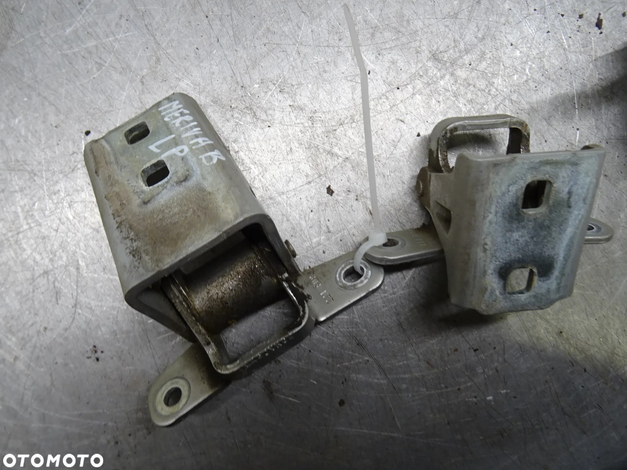 OPEL MERIVA B 10-13 1.3CDTI ZAWIAS ZAWIASY DRZWI PRAWY PRZÓD TYŁ - 2