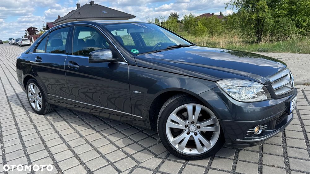 Mercedes-Benz Klasa C 180 CGI Automatik BlueEFFICIENCY Avantgarde - 7