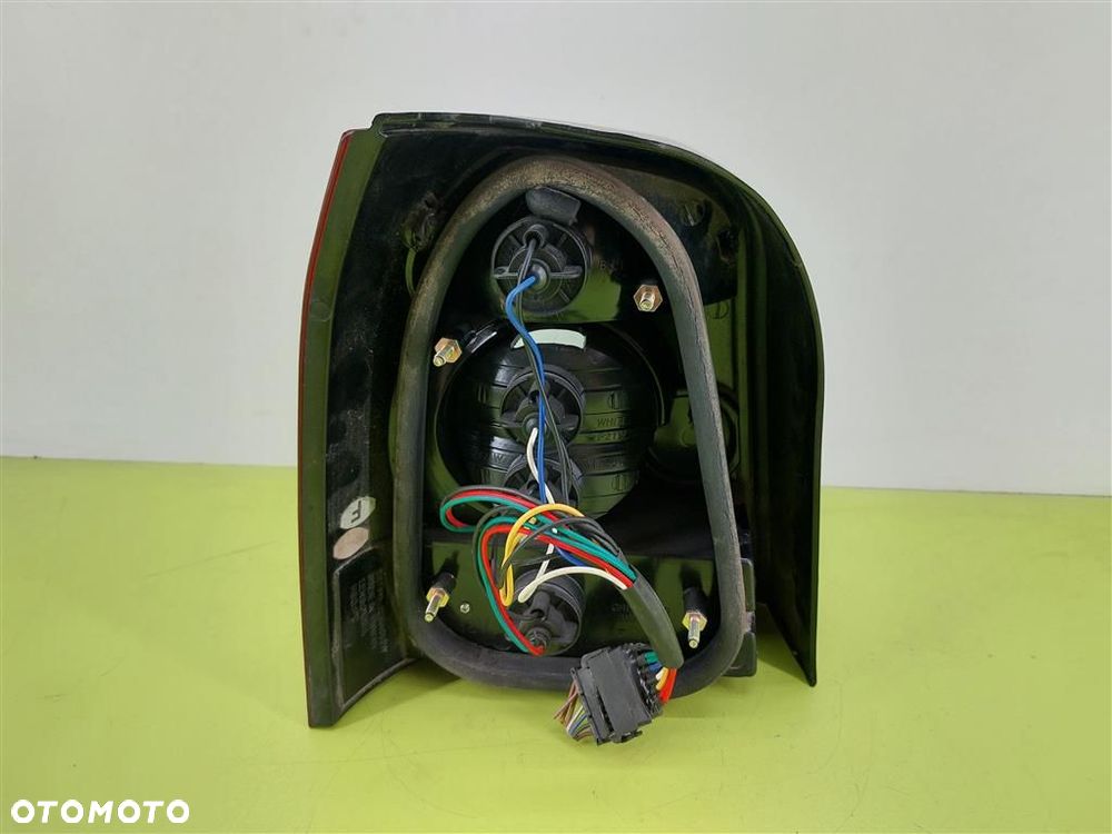 Lampy tył tylne komplet Audi A4 B5 TUNING KOMBI 1995-2001 - 3