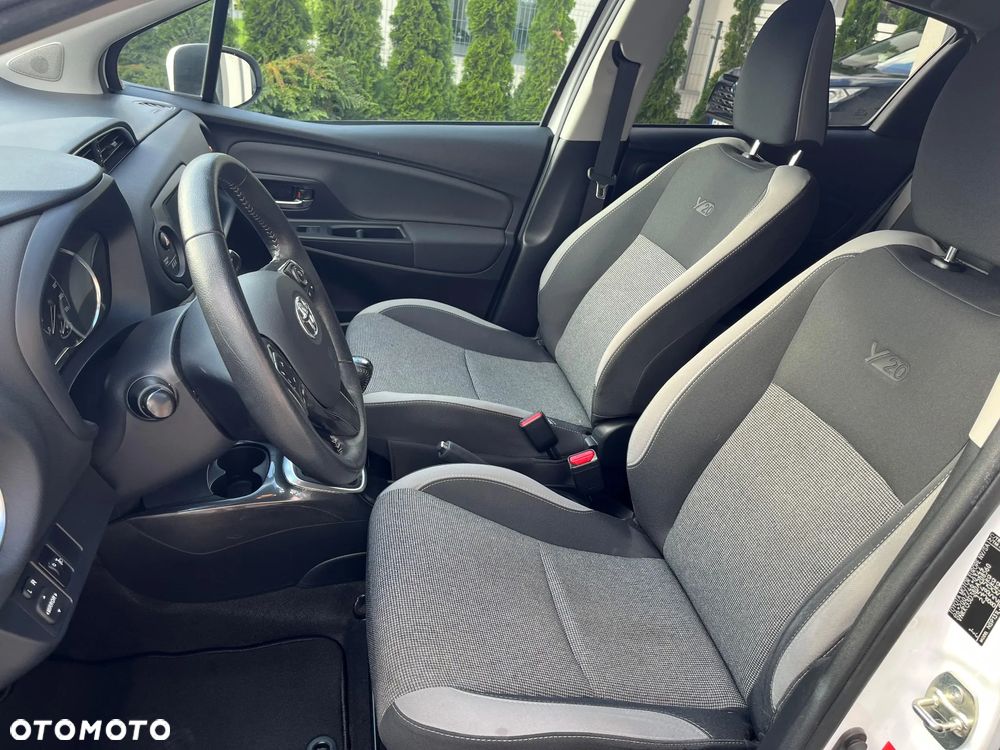 Toyota Yaris - 7