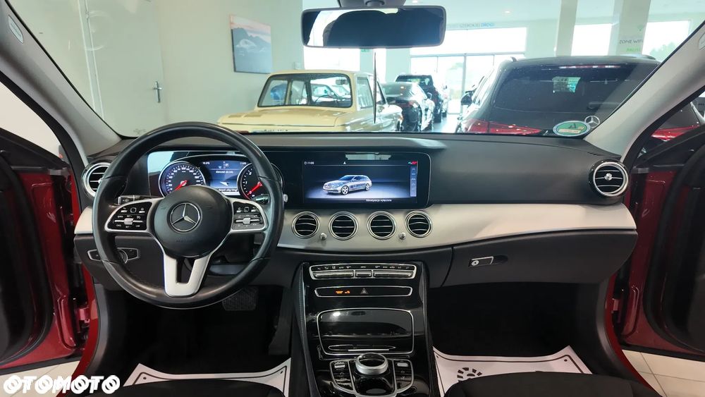 Mercedes-Benz Klasa E 220 d T 9G-TRONIC Avantgarde - 32