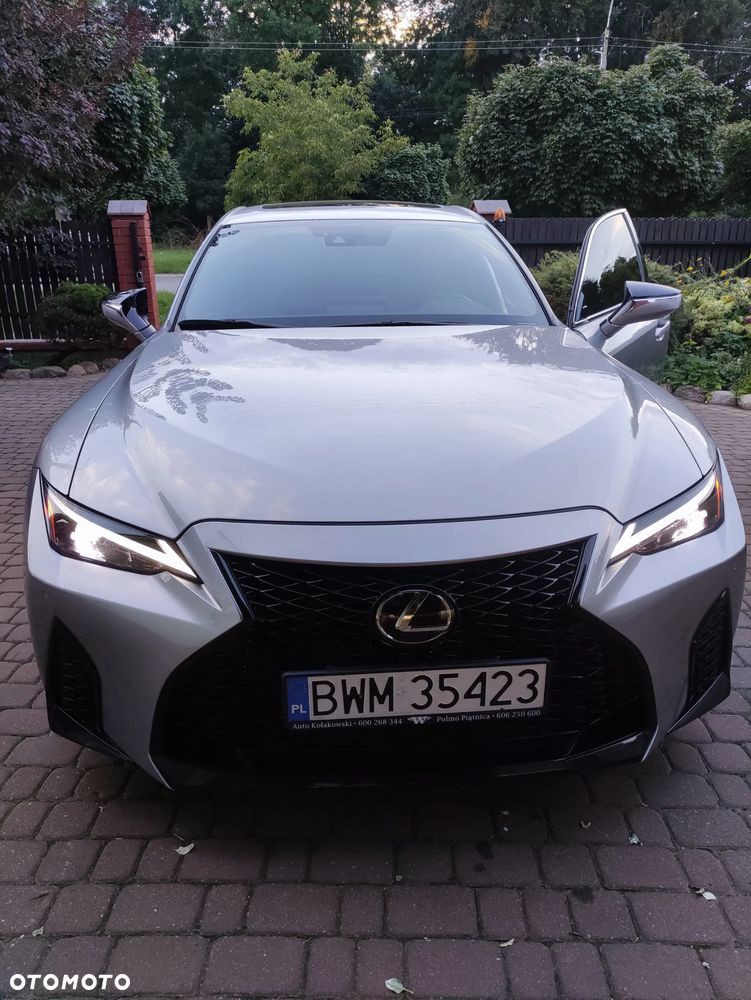 Lexus IS - 14