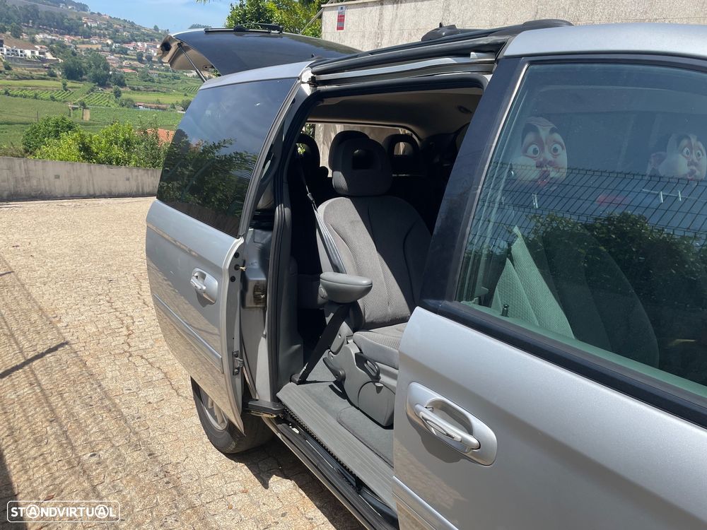 Chrysler Voyager 2.5 CRD SE - 9