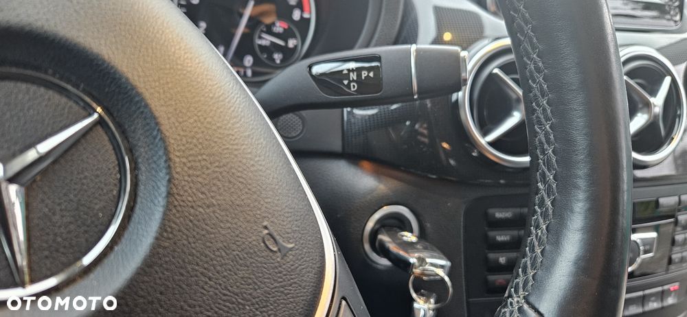 Mercedes-Benz Klasa B 200 (BlueEFFICIENCY) 7G-DCT - 32