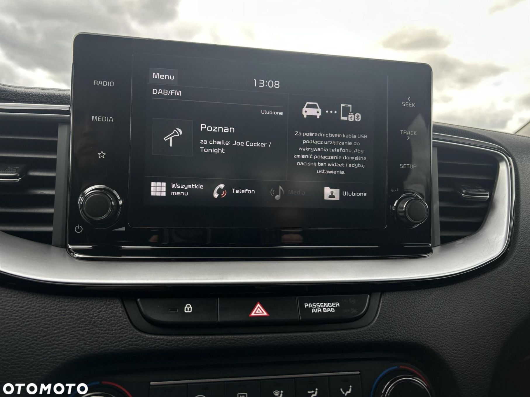 Kia XCeed - 24