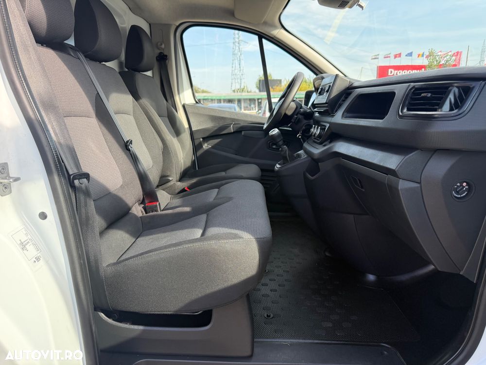 Renault Trafic 2.0 Blue dCi 150 Furgon Cabina Dubla L2H1 - 33