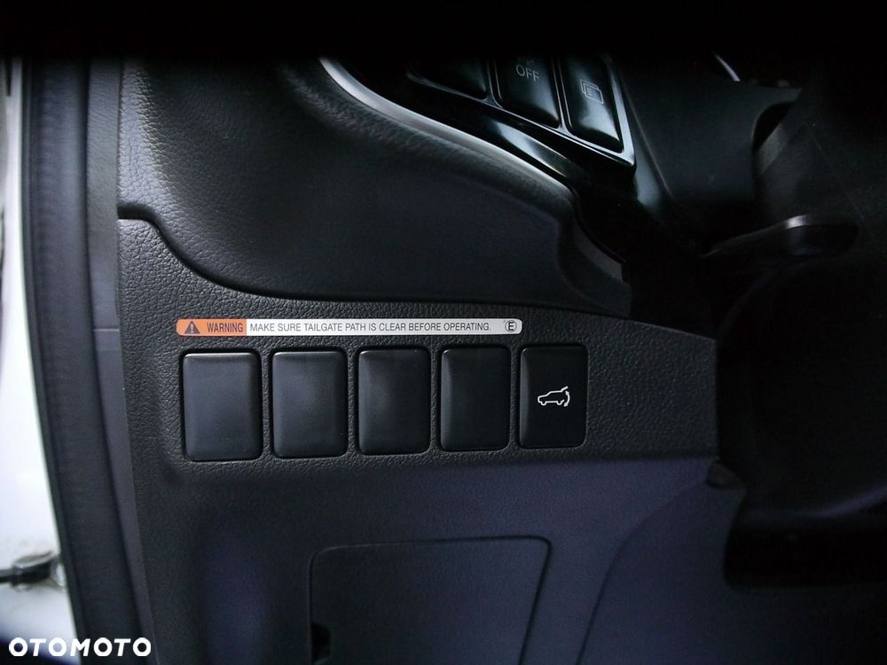 Mitsubishi Outlander 2.2 DI-D 4WD Automatik Diamant Edition+ - 36