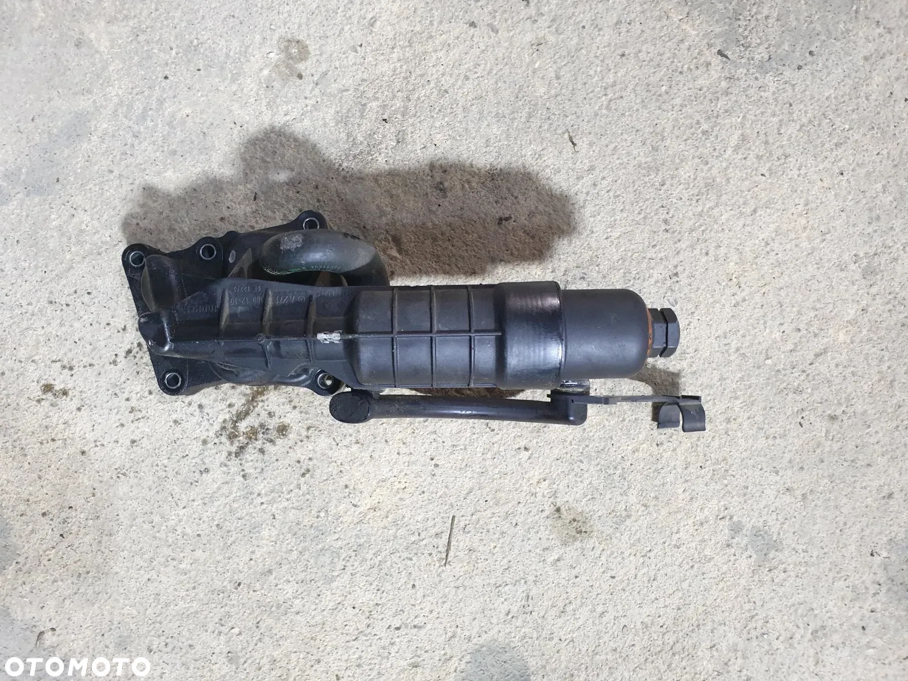 Podstawa, obudowa filtra oleju Mercedes M271 1,8 CGI A2711801210 - 1