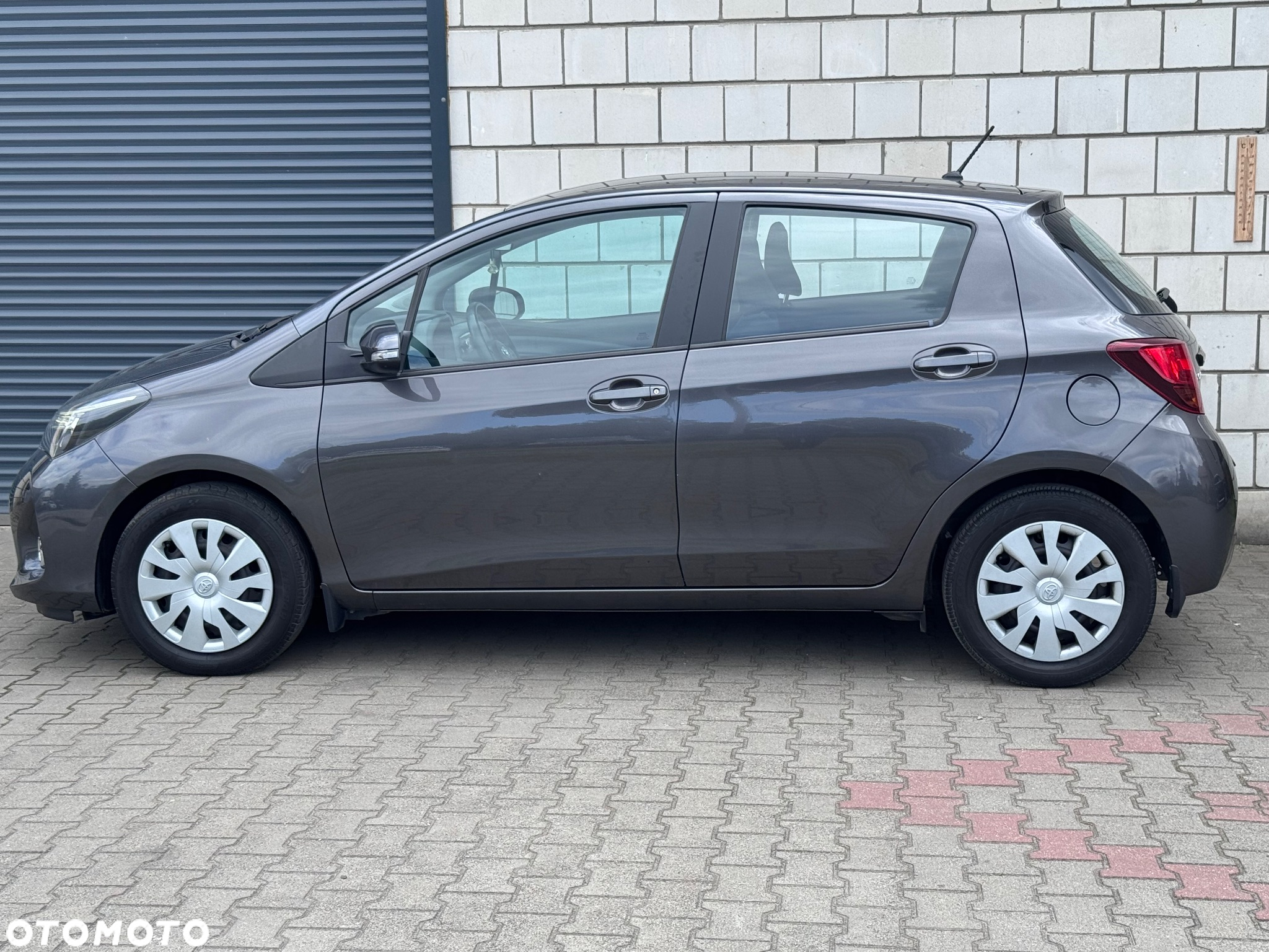 Toyota Yaris 1.0 Premium - 13
