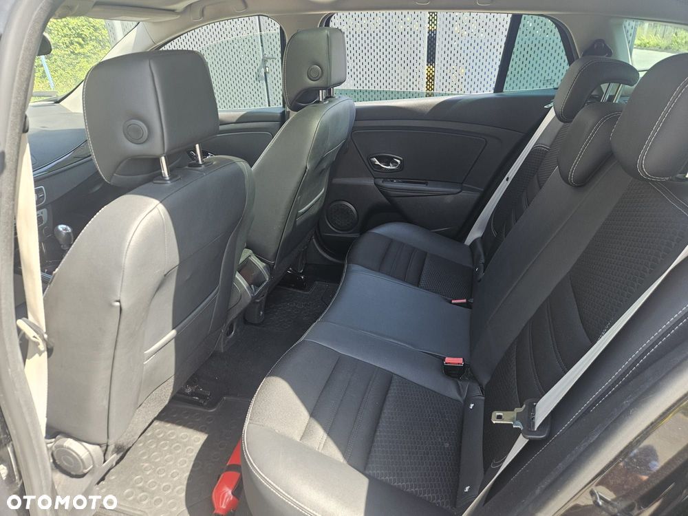 Renault Megane ENERGY dCi 130 BOSE EDITION - 4