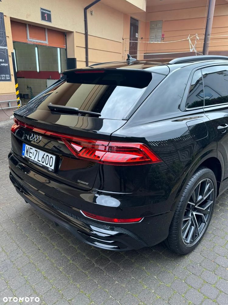 Audi Q8 - 8