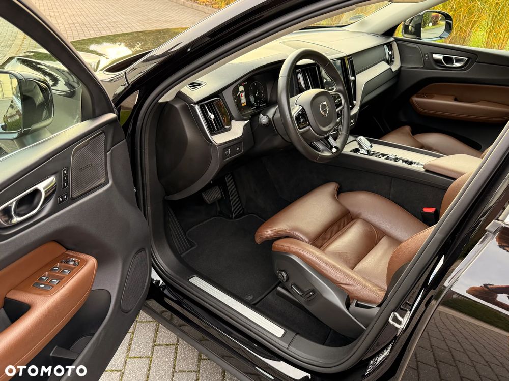 Volvo XC 60 B4 D AWD Geartronic Inscription - 24