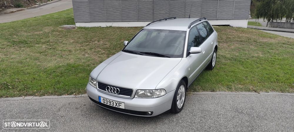 Audi A4 Avant 1.9 TDI Attraction - 1