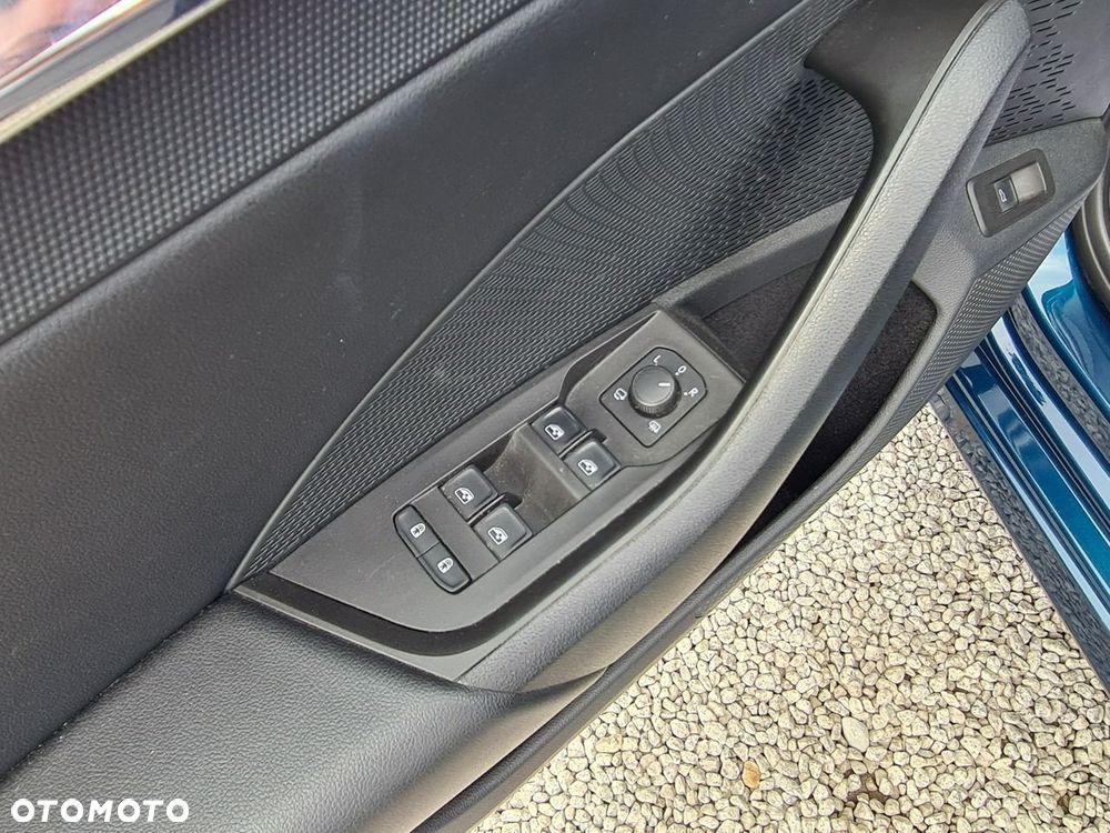Skoda Octavia 2.0 TDI DSG Style - 37