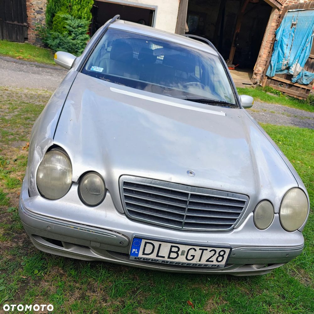 Mercedes-Benz Klasa E 320 T CDI Avantgarde - 1