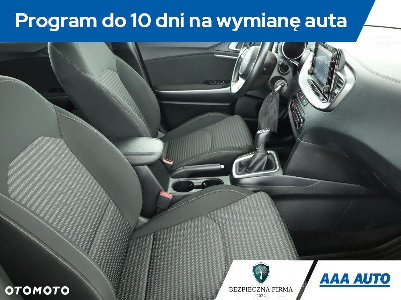 Kia Ceed - 8