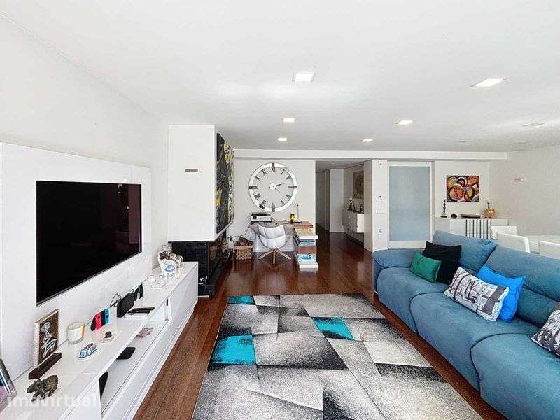 EXCLUSIVA MORADIA T4 COM VISTA MAR - Grande imagem: 2/12