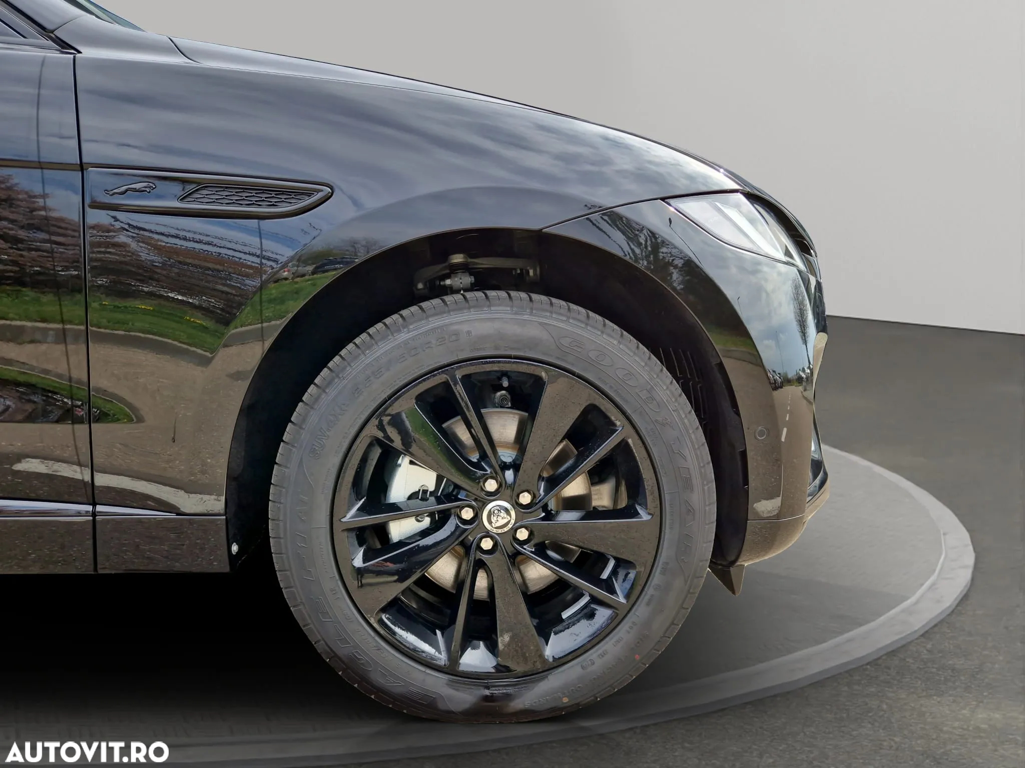 Jaguar F-Pace D200 AWD R-Dynamic SE - 18