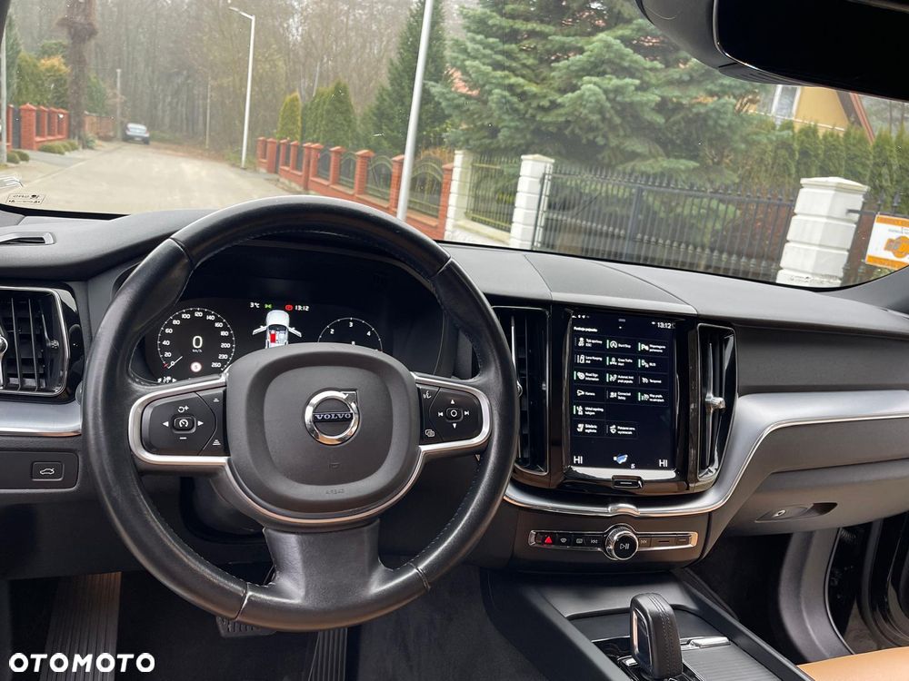 Volvo XC 60 B5 D AWD Geartronic Momentum Pro - 26