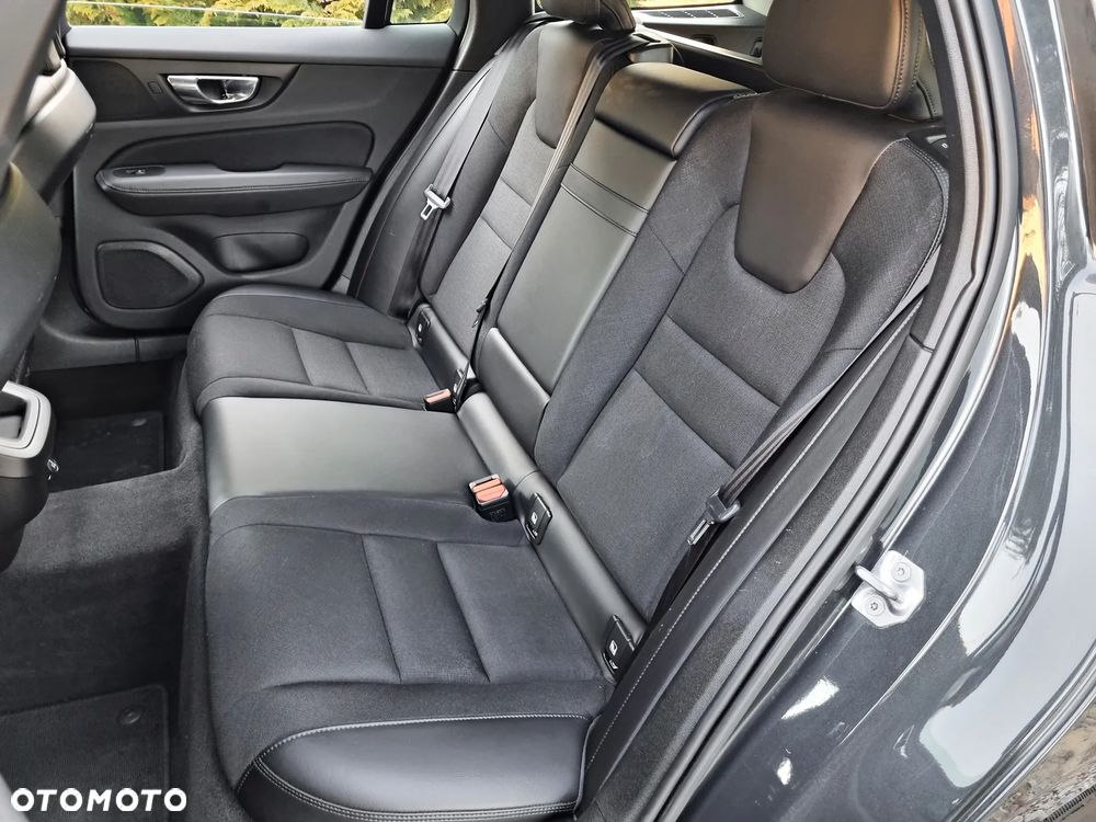 Volvo V60 T5 Geartronic Momentum - 22