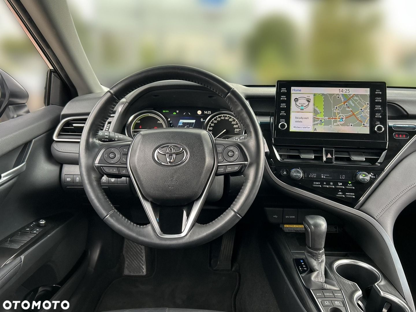 Toyota Camry 2.5 Hybrid Executive CVT - 12