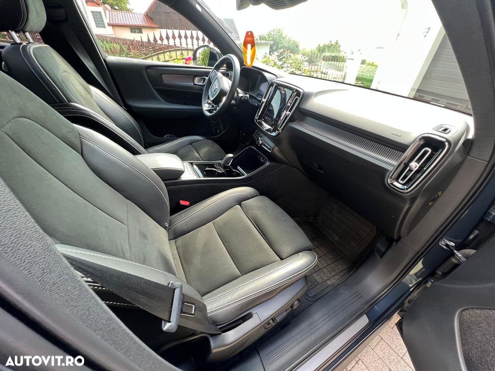 Volvo XC 40 Recharge Twin Motor AWD Plus - 24