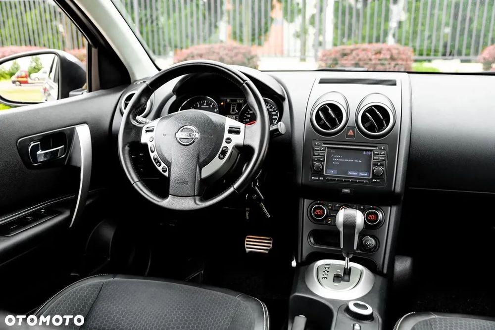 Nissan Qashqai 2.0 4x4 CVT 360 - 24