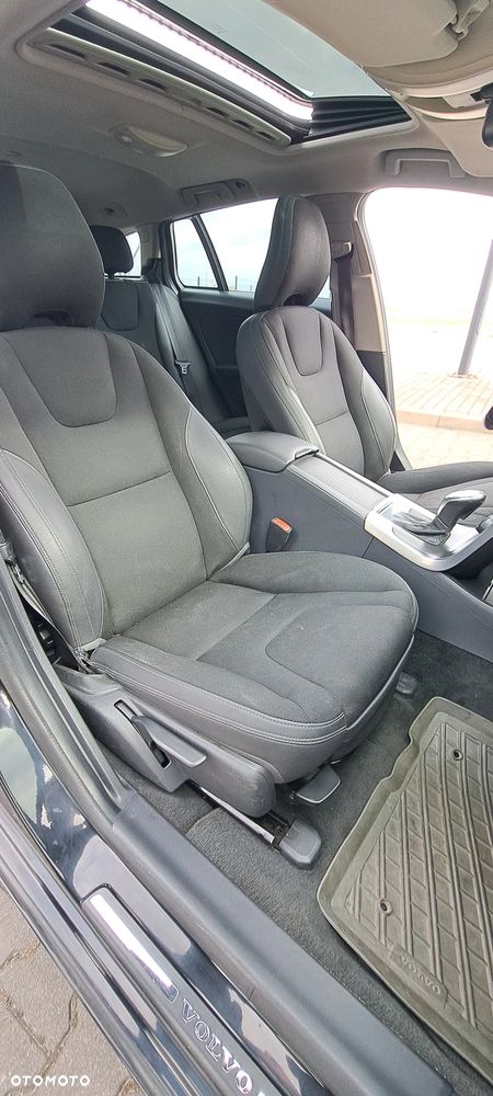 Volvo V60 D3 Geartronic Momentum - 18