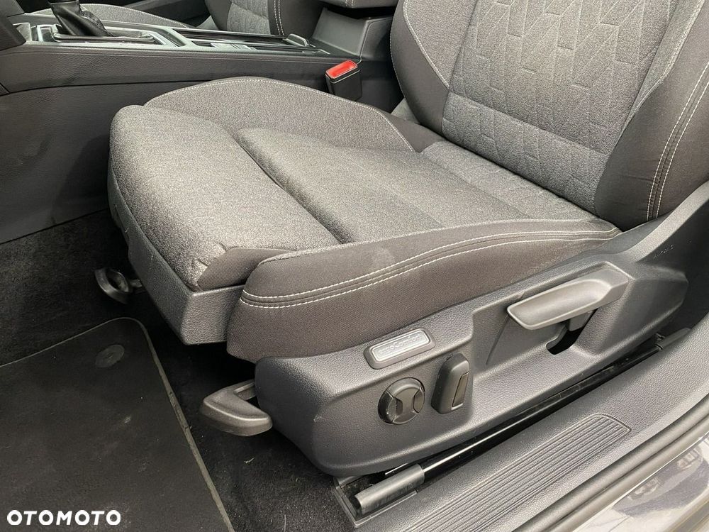 Volkswagen Passat - 18
