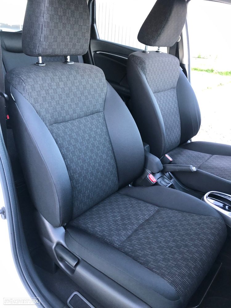 Honda Jazz 1.3 I-VTEC Comfort +Connect.CVT - 18