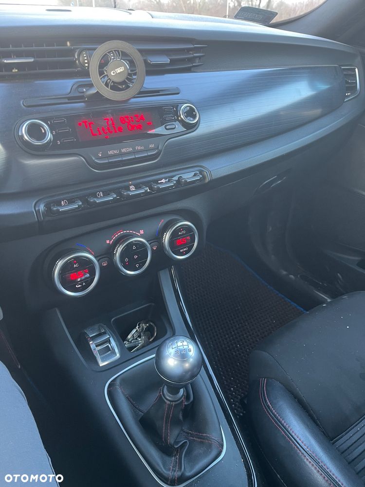 Alfa Romeo Giulietta 1.4 TB 16V Multiair - 11