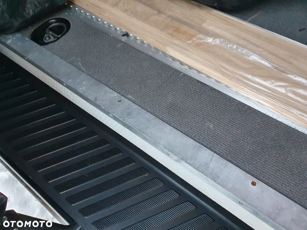 Volkswagen CRAFTER  2,5 TDI - 6