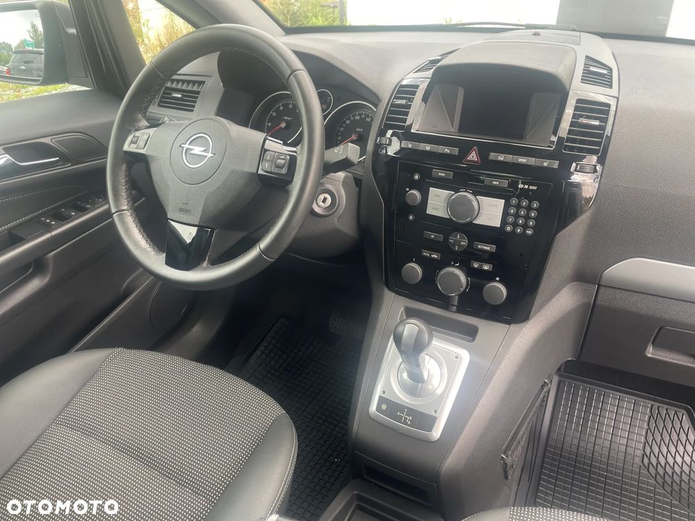 Opel Zafira 1.8 Cosmo Easytronic - 22