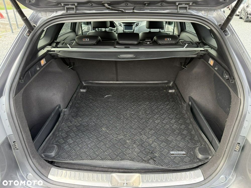 Hyundai i40 Kombi 1.7 CRDi Premium - 35