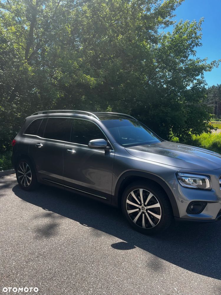 Mercedes-Benz GLB 250 4Matic 8G-DCT - 3