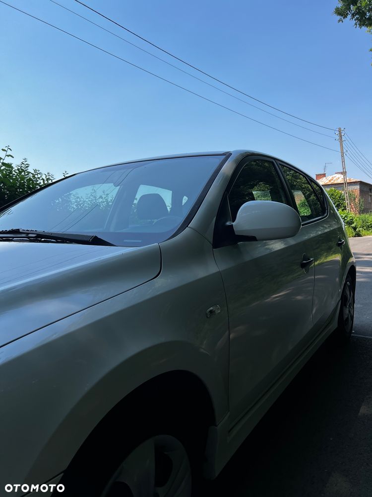 Hyundai i30 1.4 Base - 22