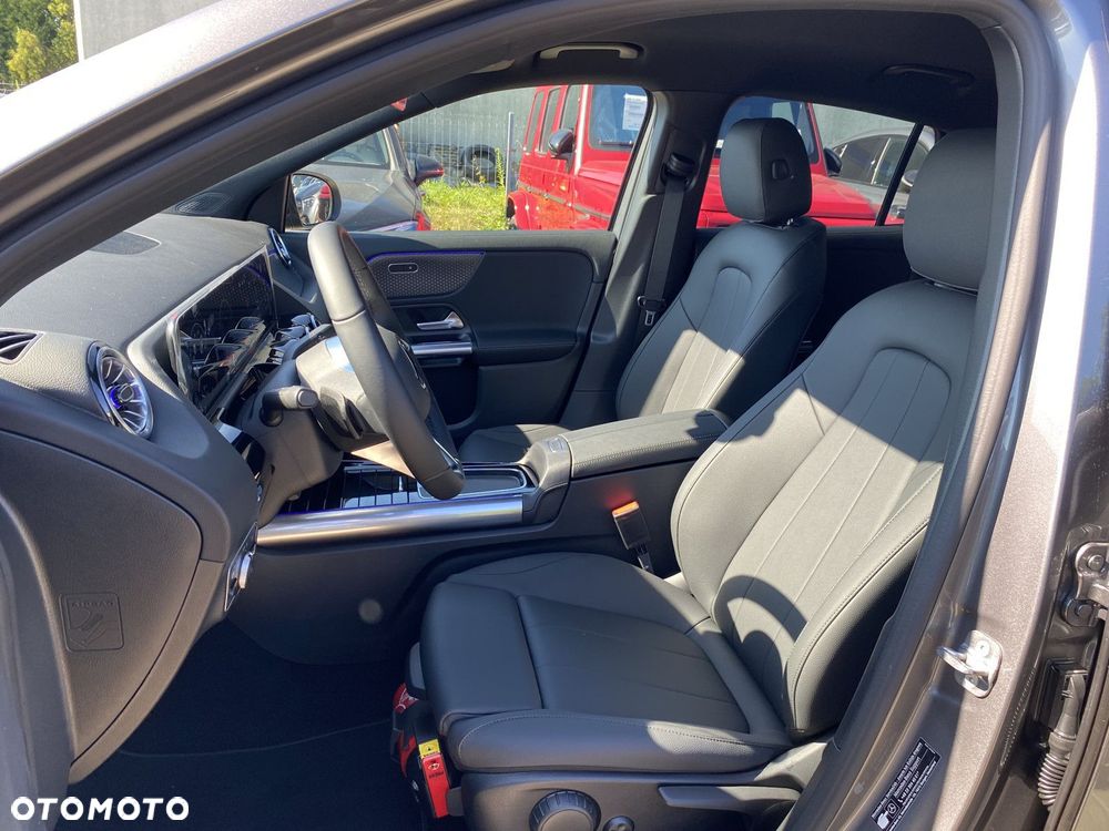 Mercedes-Benz GLA - 10