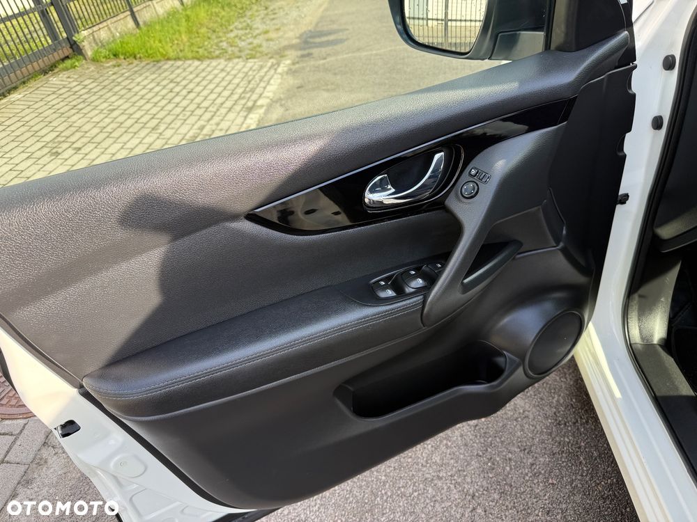 Nissan Qashqai 1.3 DIG-T Acenta - 19