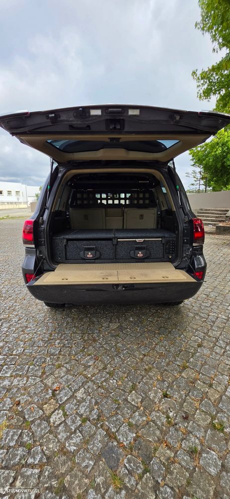 Toyota Land Cruiser 4.5 D-4D V8 - 10