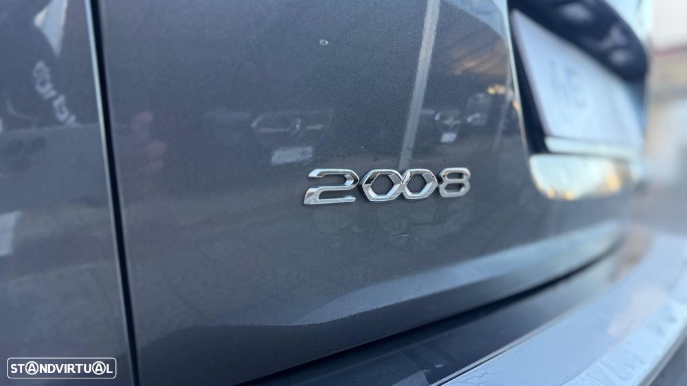 Peugeot 2008 1.2 PureTech GT Pack EAT8 - 23