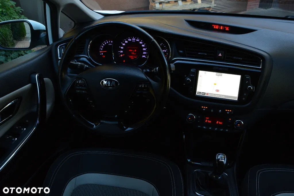 Kia Ceed 1.4 L Business Line Plus - 23