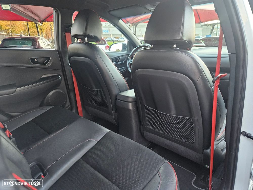 Hyundai Kauai 1.0 T-GDi Premium Pele/Tec.Vermelho - 13