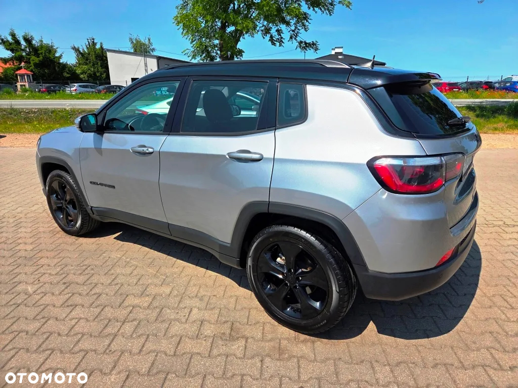 Jeep Compass 1.4 MultiAir Longitude - 14