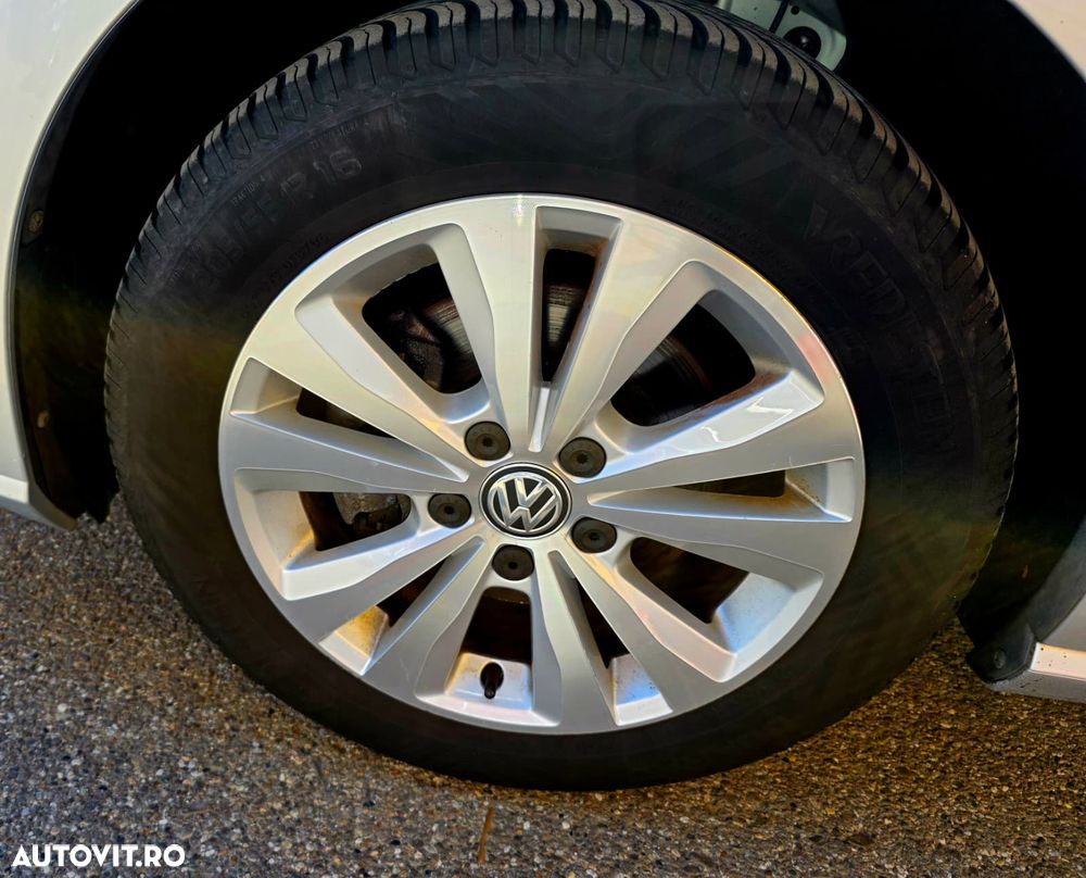 Volkswagen Golf - 23