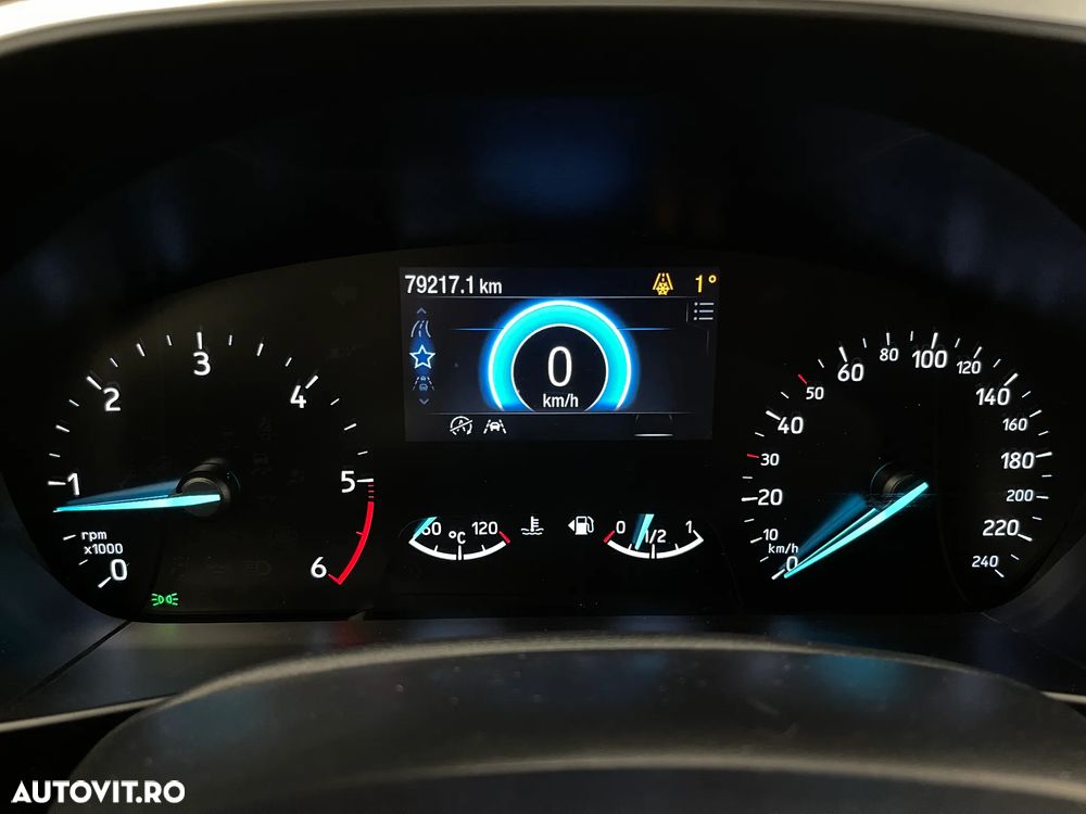 Ford Focus 1.5 EcoBlue Connected - 26