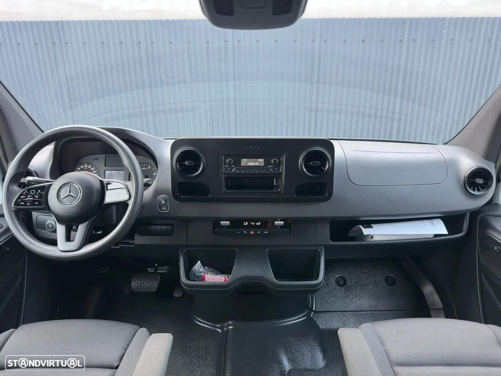 Mercedes-Benz Sprinter Compacta HA 9G-TRONIC - 11